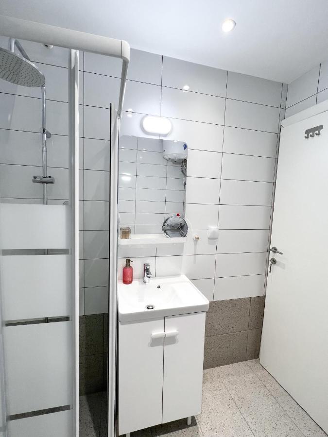 Comfy 2 Bdr Apt In Petralona - Next To Metro Atene Esterno foto